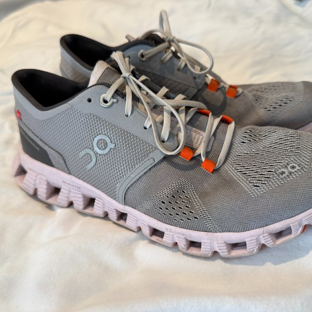 Womens Sz8 On Cloud X Running Walking Athletic Sneakers Shoes Gray